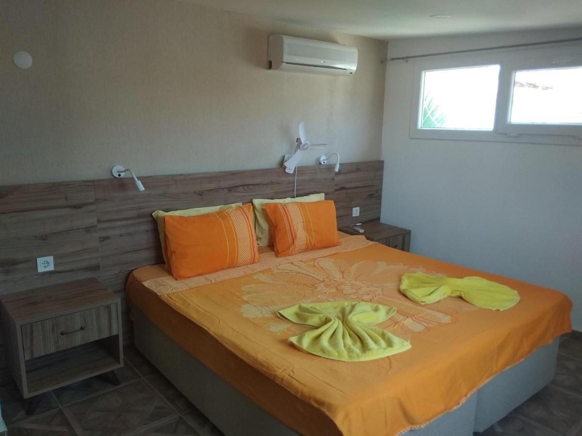 Paddys Apartments Ovacik Oludeniz Exterior photo